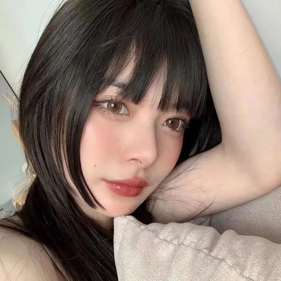 只在那里发光